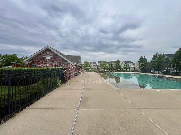 35 Spring Borough Ct — Photo 21