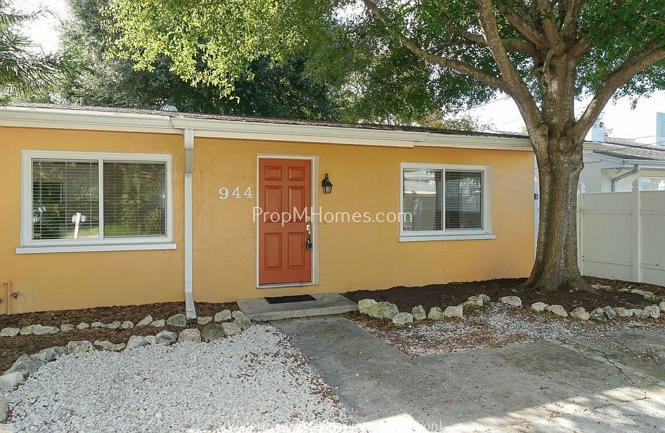 1st image of 944 42nd St