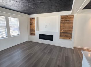 5009 NW Radial Hwy, Omaha, NE 68104