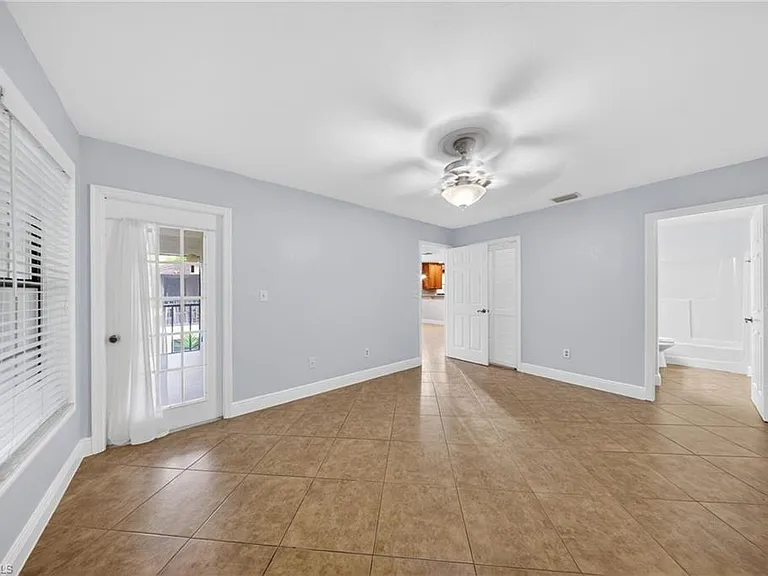 5270 Treetops Dr #J-201 — Photo 14
