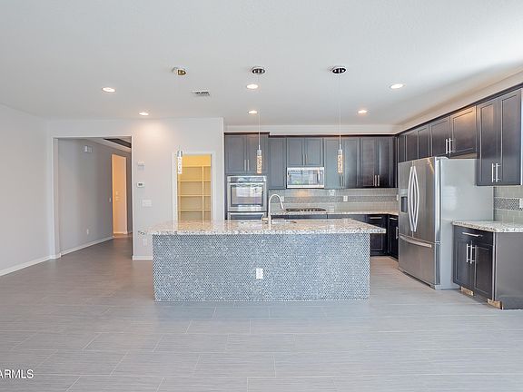 5th image of 2057 W BRIANA Way