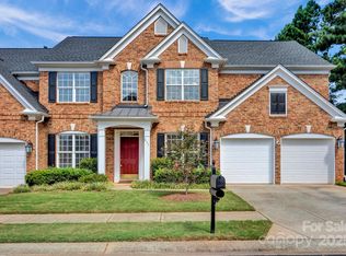 833 Treverton Dr, Matthews, NC 28105