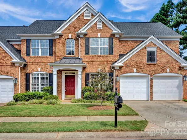 833 Treverton Dr, Matthews, NC 28105