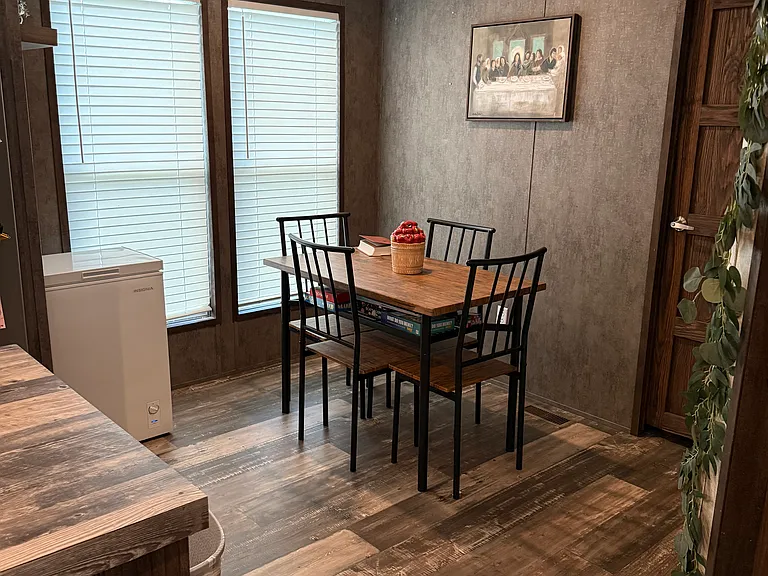 114 Linda Ln — Photo 18
