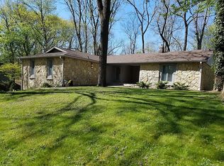 536 Leisure Ln, Greenwood, IN 46142