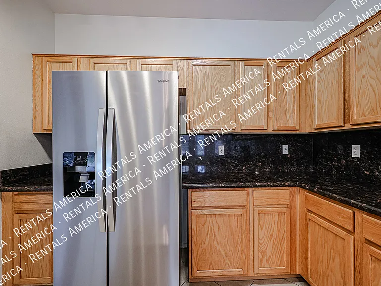3481 E Vernon St — Photo 15