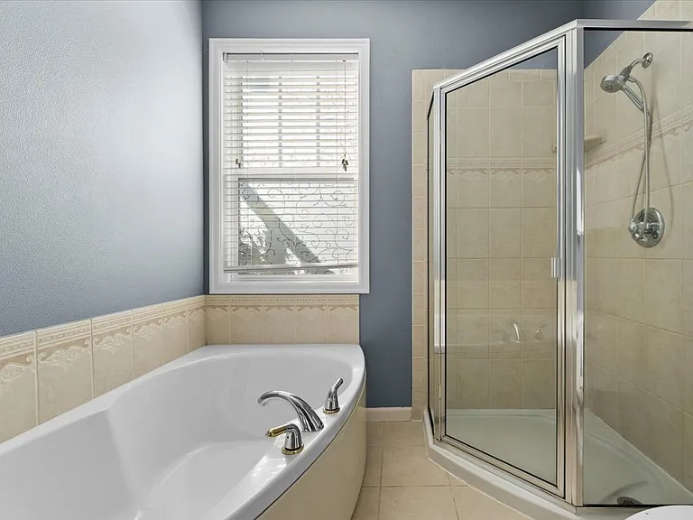 2352 NW Brewer Ln — Photo 29