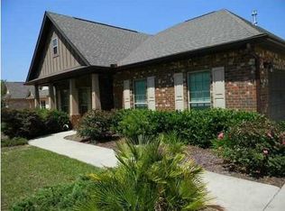 147 Hawthorne Cir, Fairhope, AL 36532