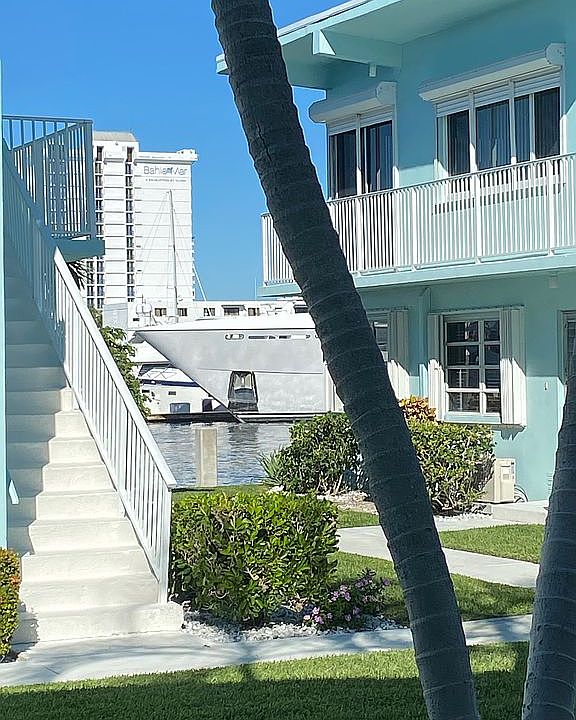 1st image of 3025 Harbor Dr APT 21