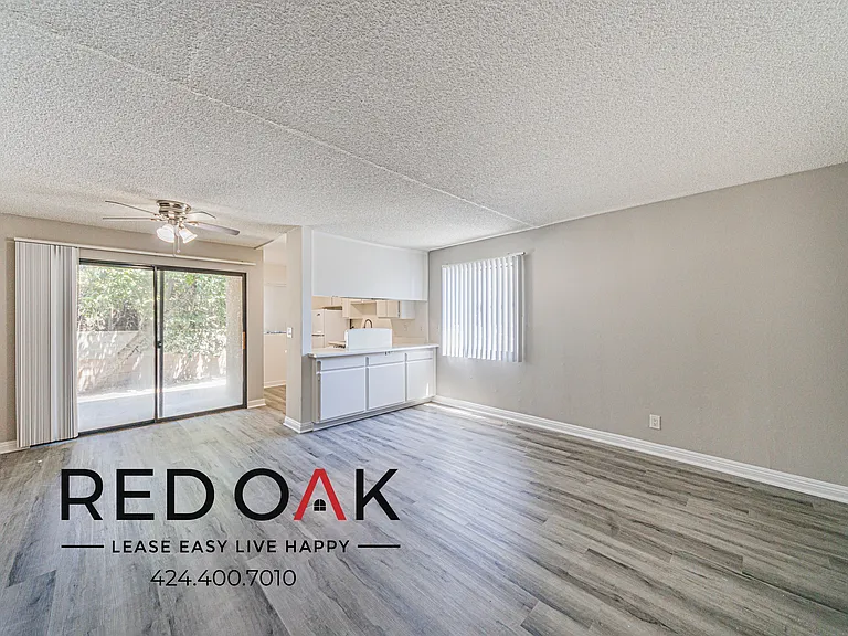 8614 Woodley Ave #104 — Photo 1