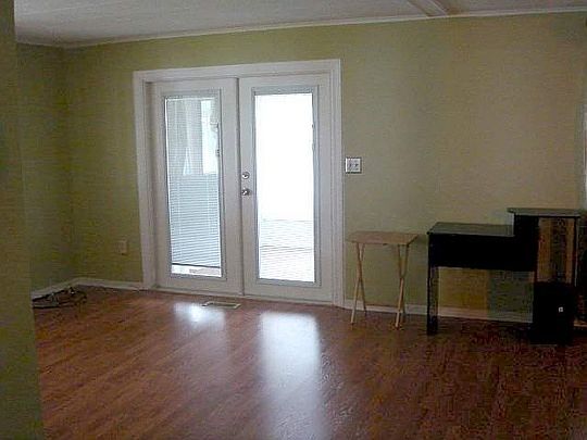 2nd image of 1342 Laura St