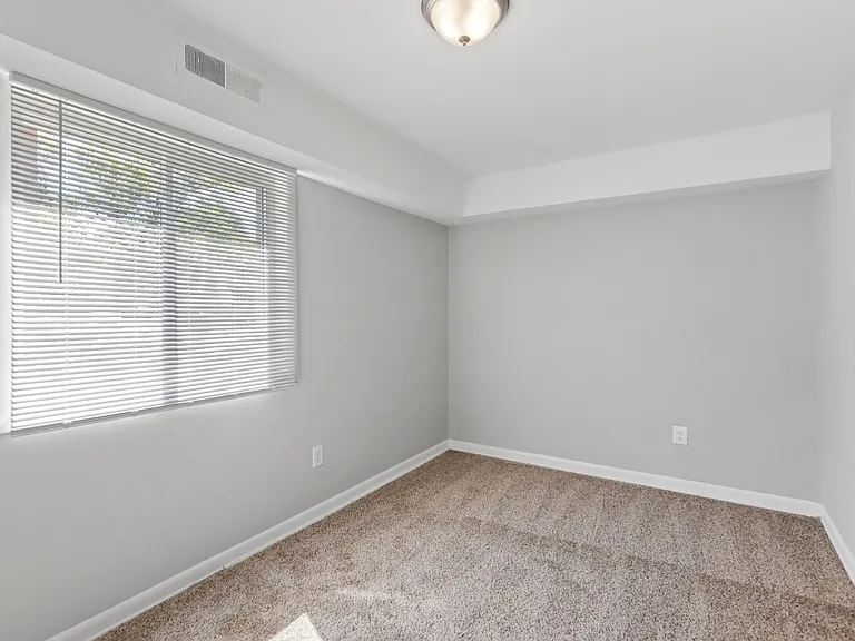 5344 C St SE #303 — Photo 15