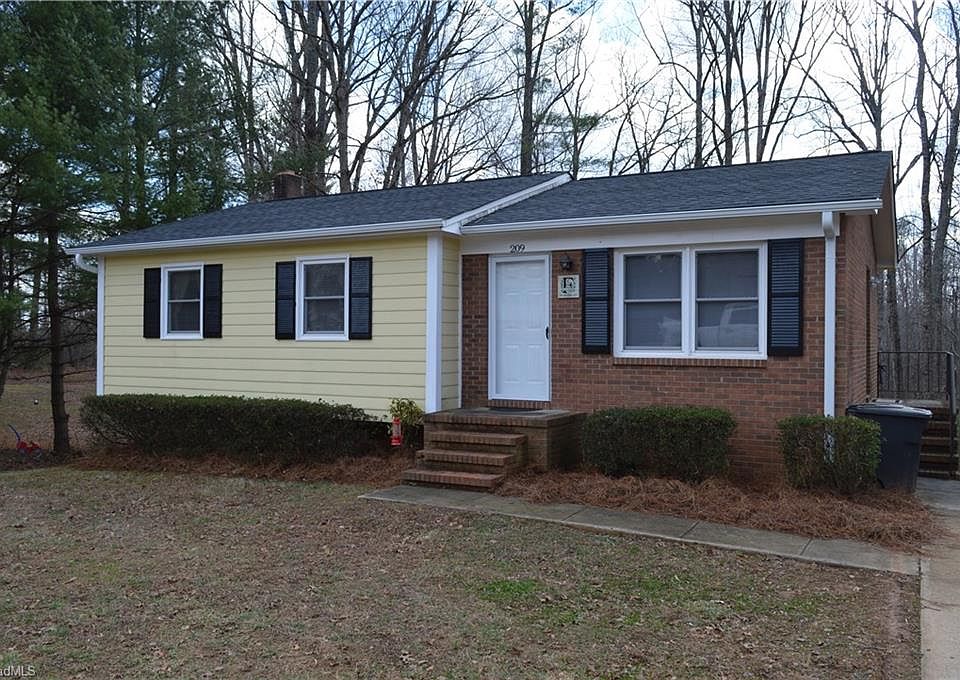 1st image of 209 Twin Oaks Dr