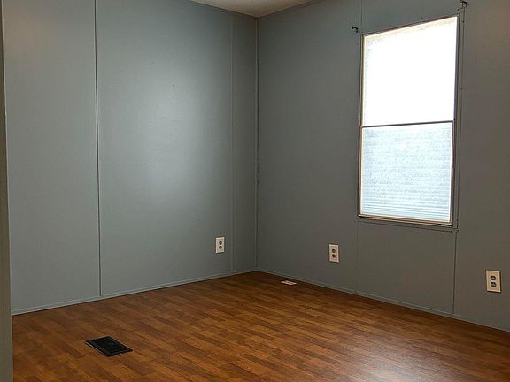 5th image of 118 Tricia Ln