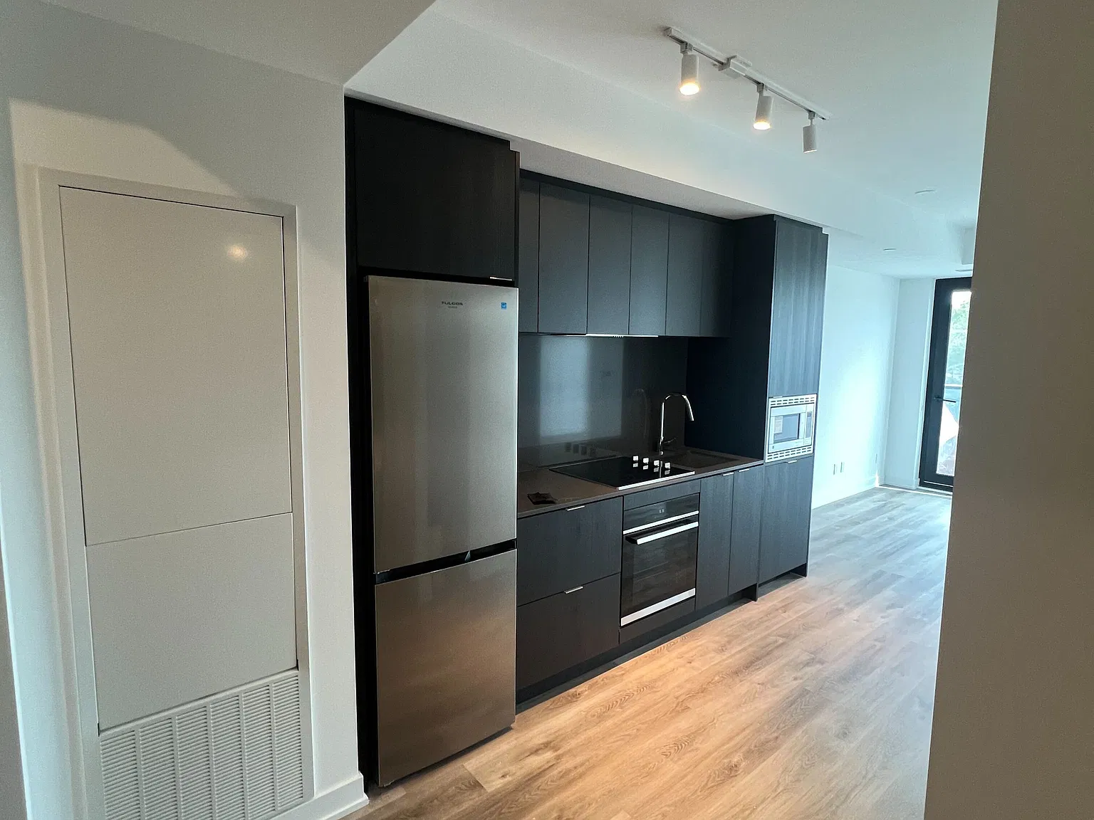 2 bed, $2,300 — Photo 3