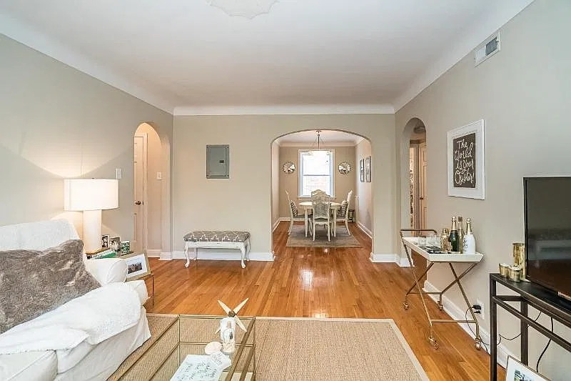 7508 Cromwell Dr — Photo 2