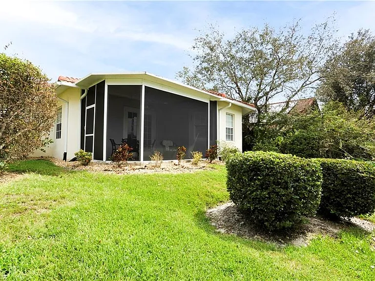 4821 Europa Dr — Photo 26