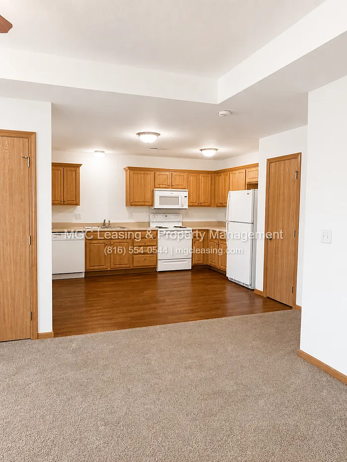 3 bed, 2.0 bath, 1026 sqft, $1,385 — Photo 3