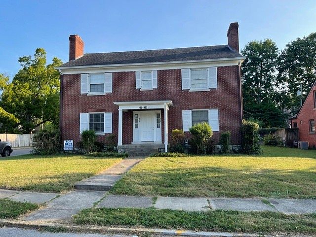 1st image of 200 Barberry Ln #102