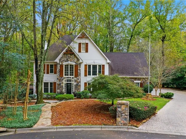 570 Wheatridge Blf, Roswell, GA 30075