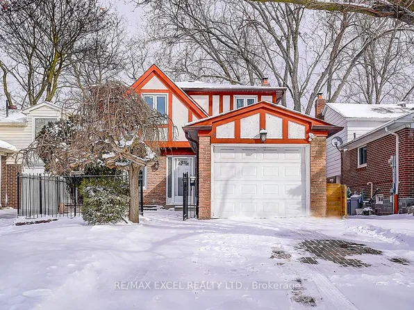 28 Holsworthy Cres, Markham, ON L3T 4C6