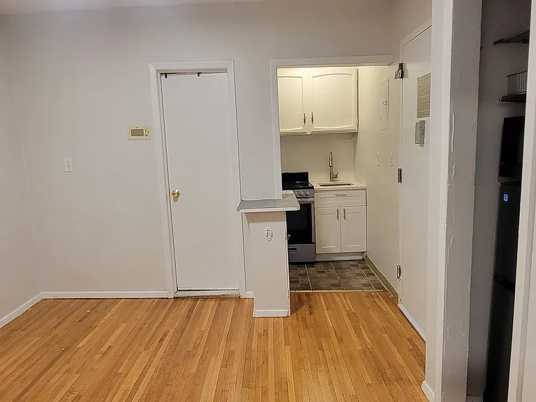 242 W 56th St #5B — Photo 7