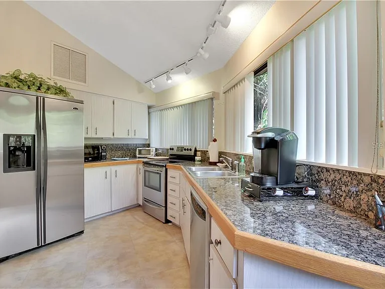 8335 Manasota Key Rd — Photo 7