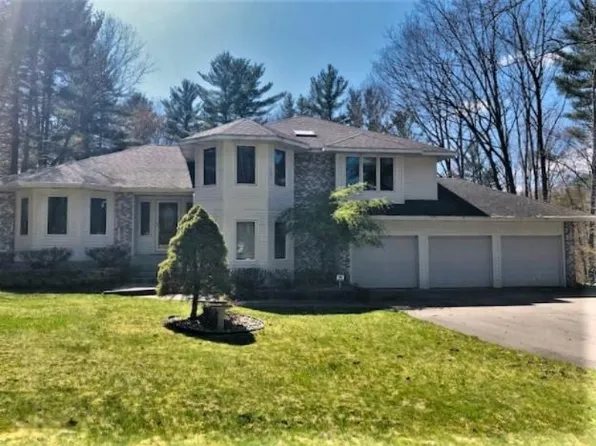 13461 Woodland Ct, Big Rapids, MI 49307