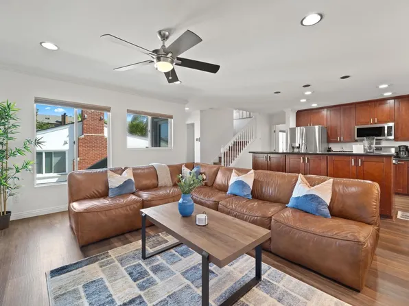 1653 Chalcedony St, San Diego, CA 92109