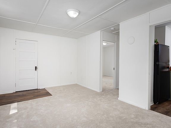 3rd image of 614 Sannoner Ave