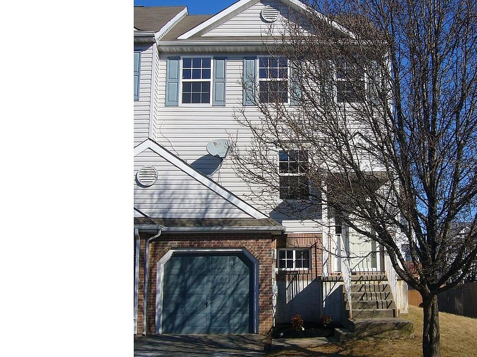 1st image of 413 Aldwych Dr