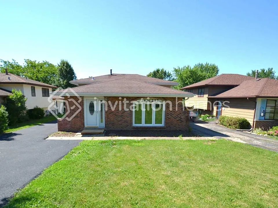 26W257 Harrison Ave