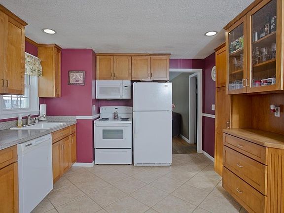 2nd image of 106 Channell Dr