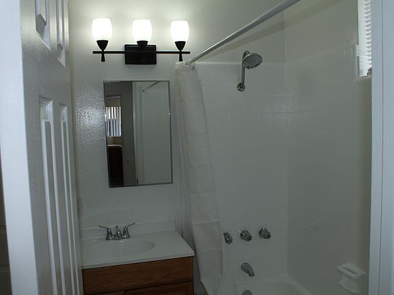 5th image of 4366 W 142nd St APT A