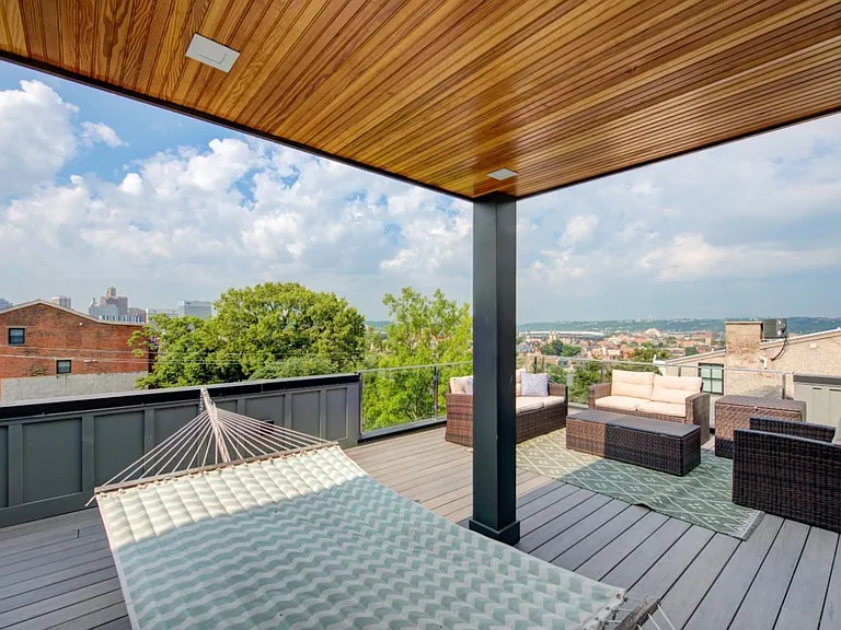 328 Mulberry St — Photo 25
