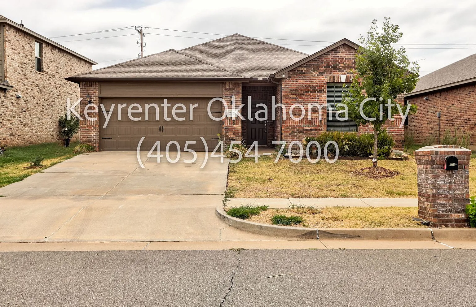 Charming El Reno Home with Beautiful Backyard Garden — Photo 1