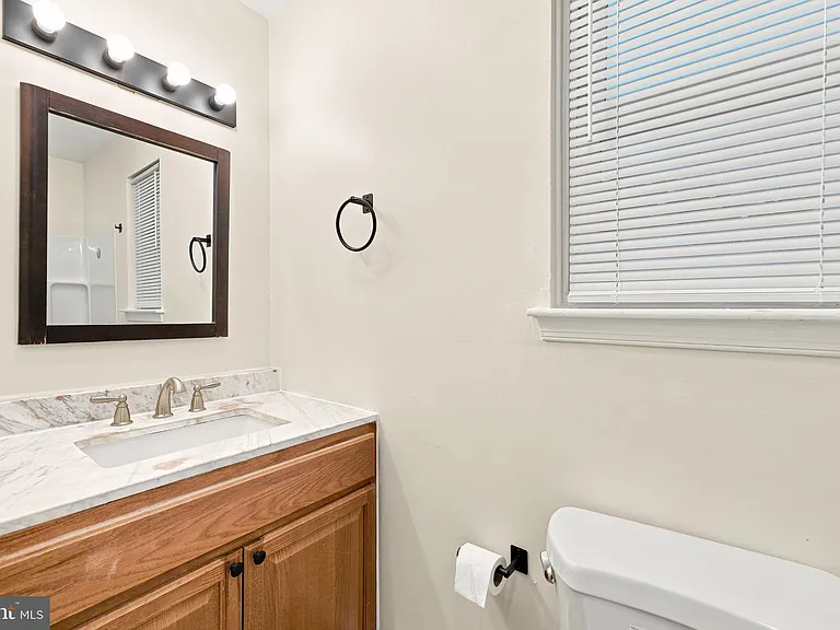 155 Hampshire Rd — Photo 11
