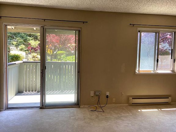 4th image of 410 Boardwalk Ave APT 16