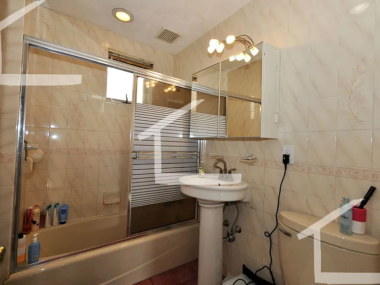 211 Saint Paul St #1B — Photo 4