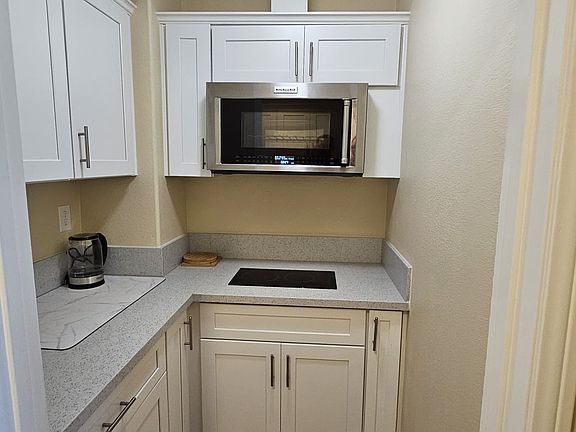 3rd image of 33931 Vinca Ln #B