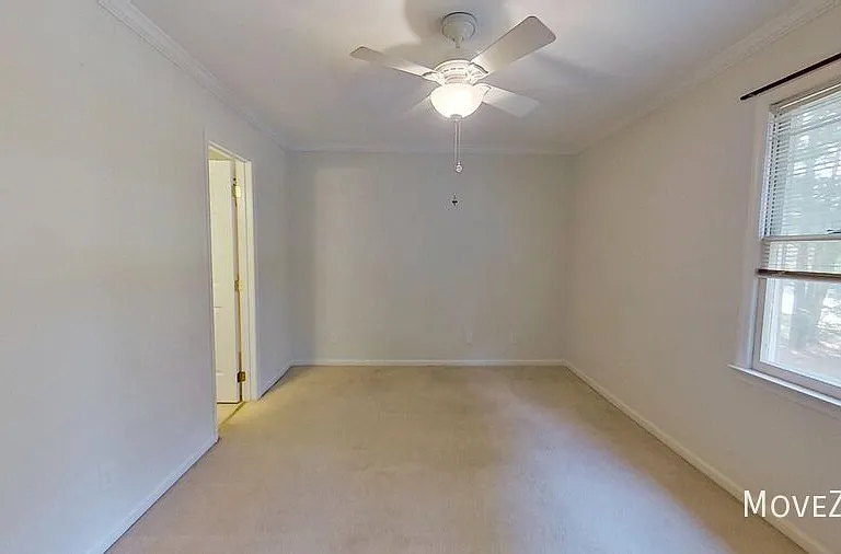 5622 Darrow Dr — Photo 12