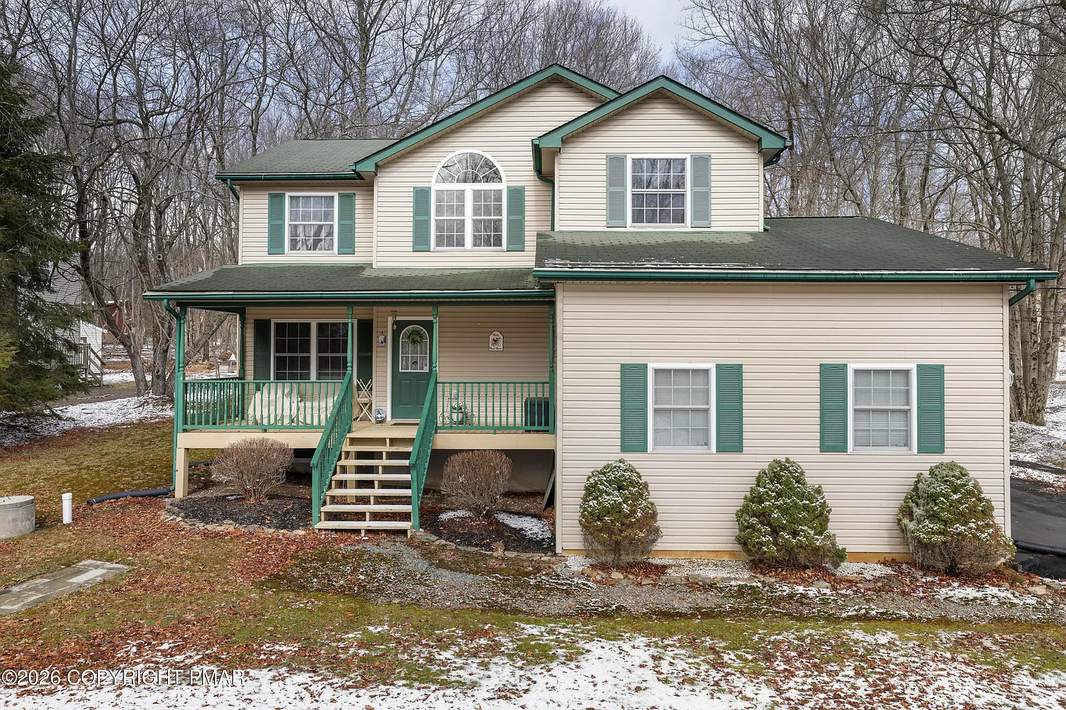 155 Oak Pl photo 1
