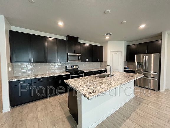 4th image of 1316 Dorrington Ln