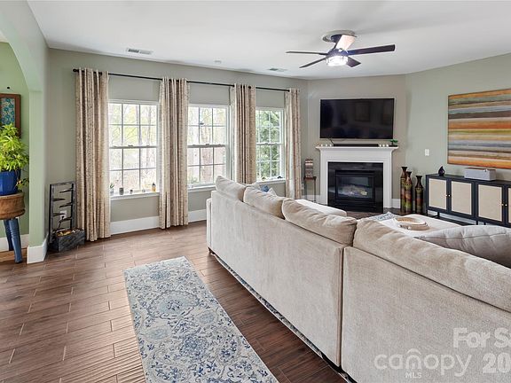 2nd image of 4873 Samuel Pinckney Dr