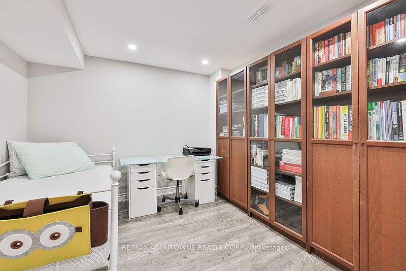 Burlington House for rent - 3 Bedrooms — photo 36