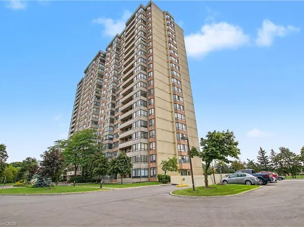 100 County Court Blvd #1604, Brampton, ON L6W 3X1