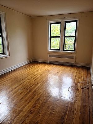 1st image of 915 Washington Ave #42