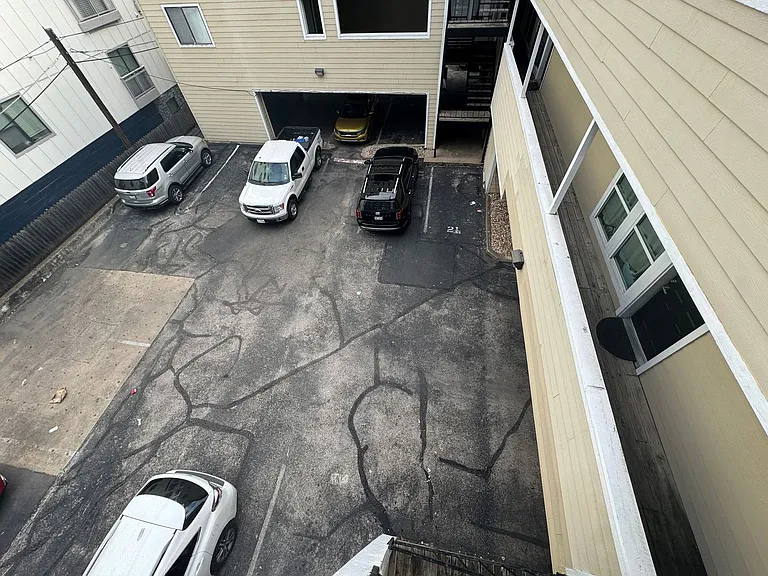 2510 San Gabriel St #306 — Photo 45