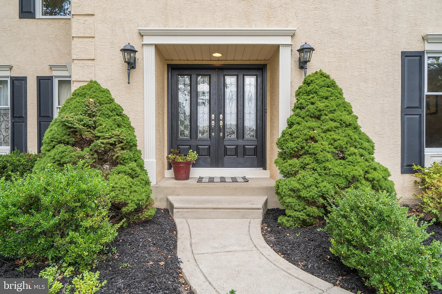 2327 Holly Ln photo 1