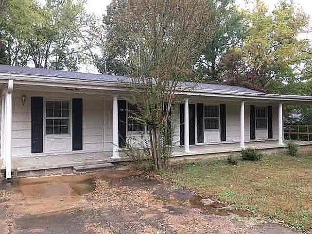 1st image of 25 Meadowbrook Dr